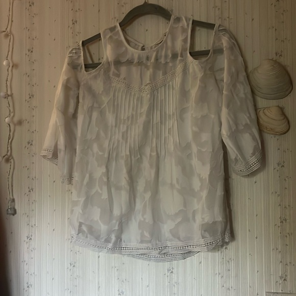 Lucky Brand White Floral Flowy Cold Shoulder Blouse Size XS - Picture 2 of 12